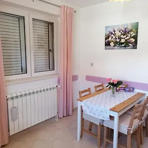 tonka-apartment-trogir.splithotels.org/