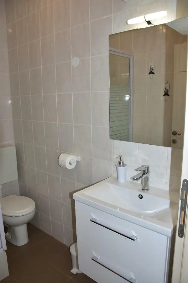 Apartmani Novosel Šilo Croazia