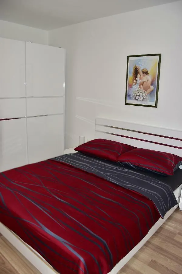 Apartmani Novosel Šilo 0*,  Croácia