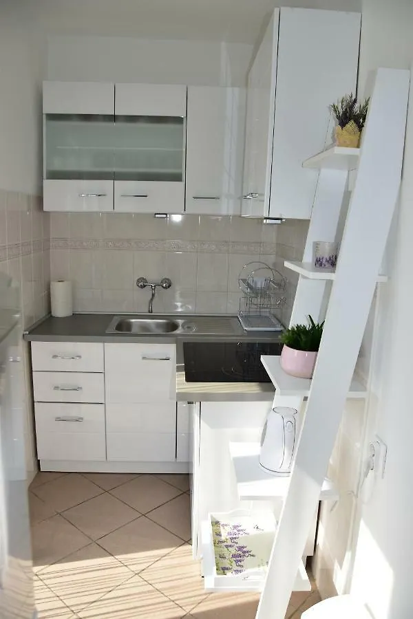 Apartamento Apartmani Novosel Šilo Croácia